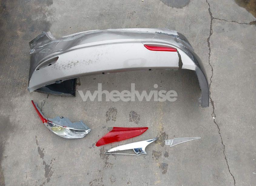 Photo 12 of 2013 Hyundai Elantra GLS (VIN 5NPDH4AE9DH365152)