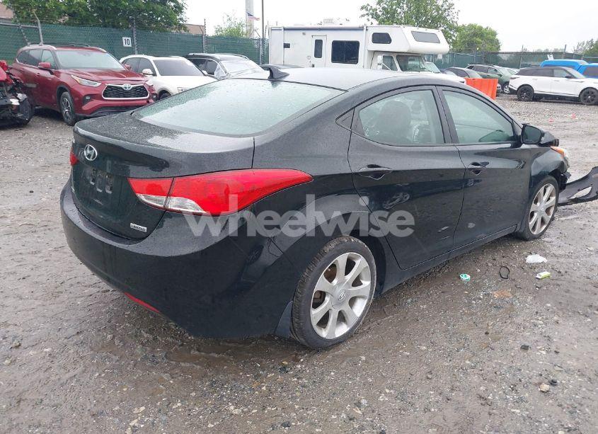 Photo 4 of 2013 Hyundai Elantra LIMITED (VIN 5NPDH4AE9DH403284)