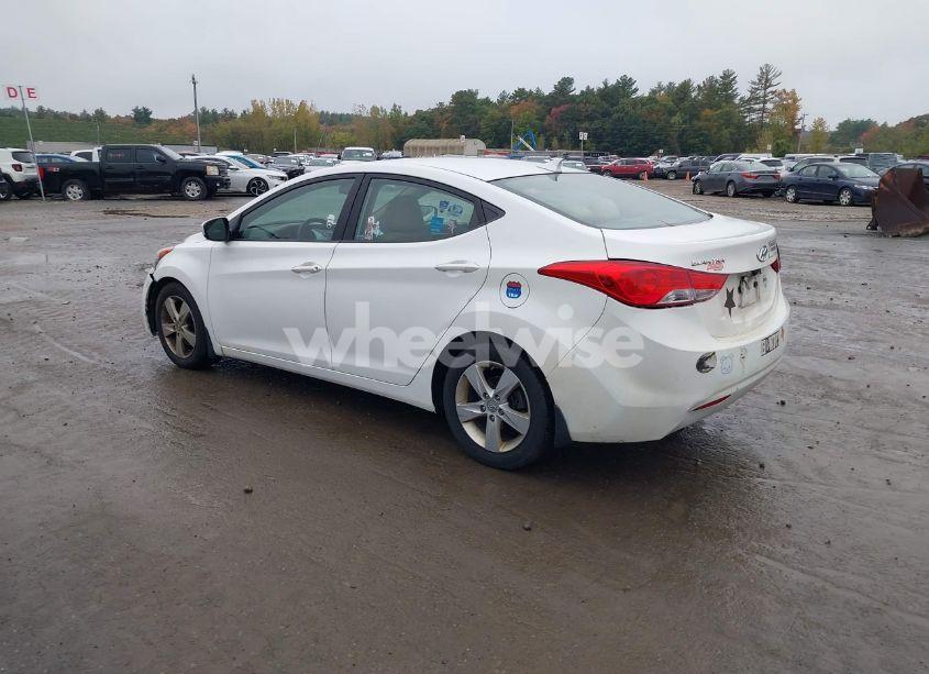 Photo 3 of 2013 Hyundai Elantra GLS (VIN 5NPDH4AE9DH405343)