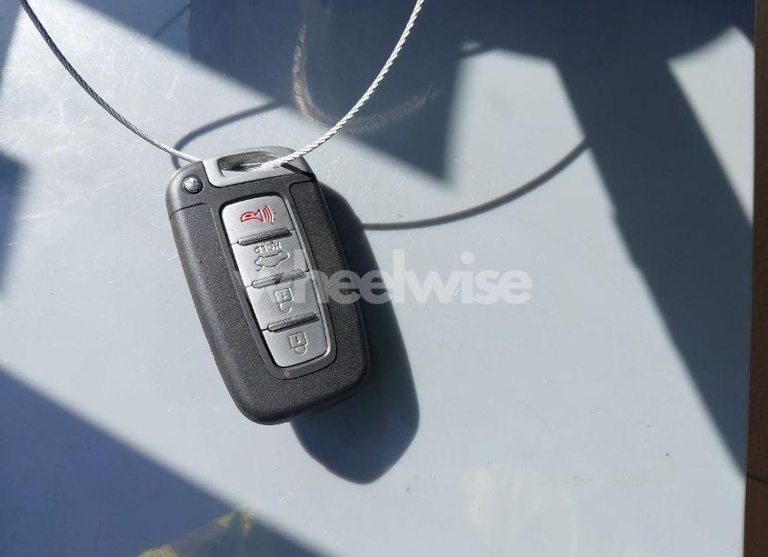 Photo 11 of 2013 Hyundai Elantra LIMITED (VIN 5NPDH4AE9DH411871)