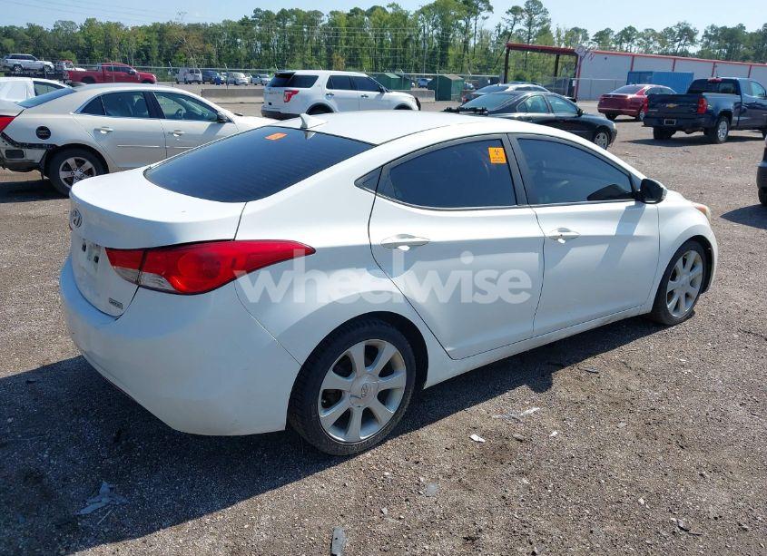 Photo 4 of 2013 Hyundai Elantra LIMITED (VIN 5NPDH4AE9DH411871)