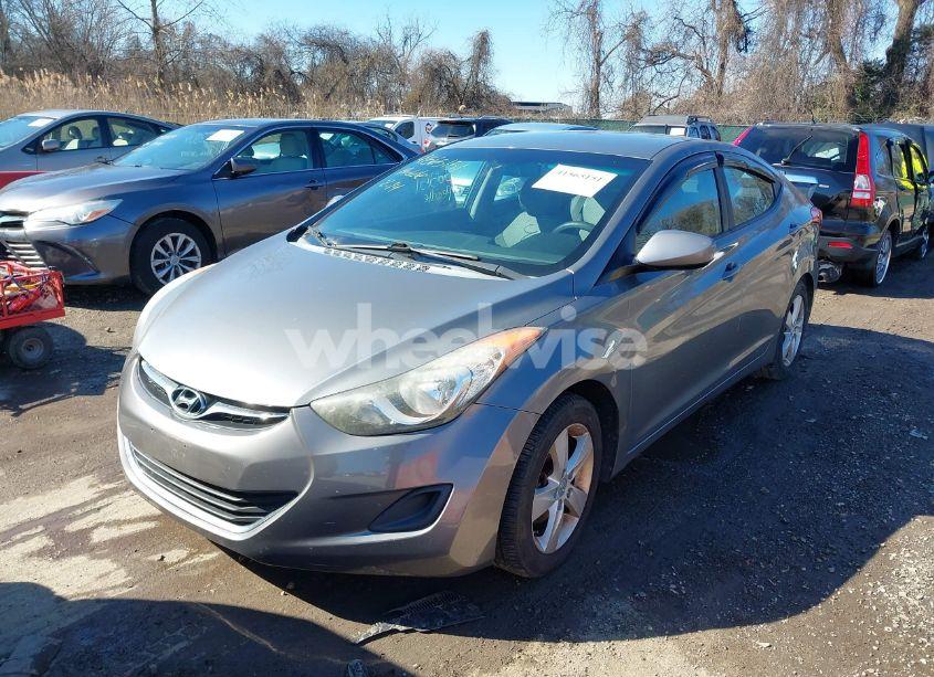 Photo 2 of 2013 Hyundai Elantra GLS (VIN 5NPDH4AE9DH412633)