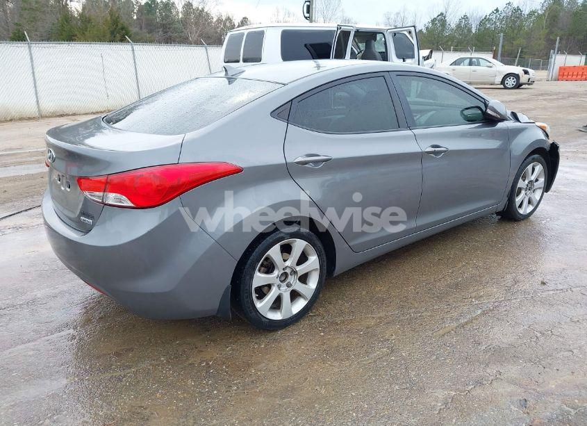 Photo 4 of 2013 Hyundai Elantra LIMITED (VIN 5NPDH4AE9DH421381)