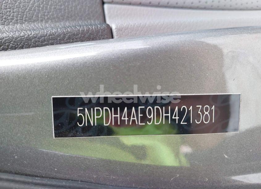 Photo 9 of 2013 Hyundai Elantra LIMITED (VIN 5NPDH4AE9DH421381)