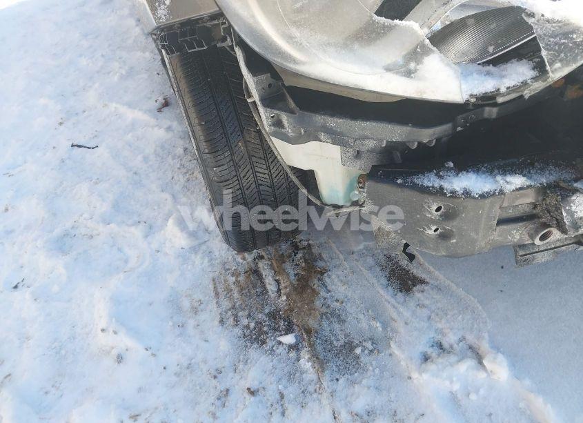 Photo 12 of 2013 Hyundai Elantra GLS (VIN 5NPDH4AE9DH427407)