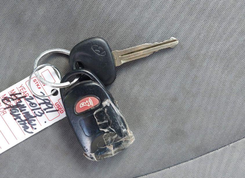 Photo 11 of 2013 Hyundai Elantra GLS (VIN 5NPDH4AE9DH438973)