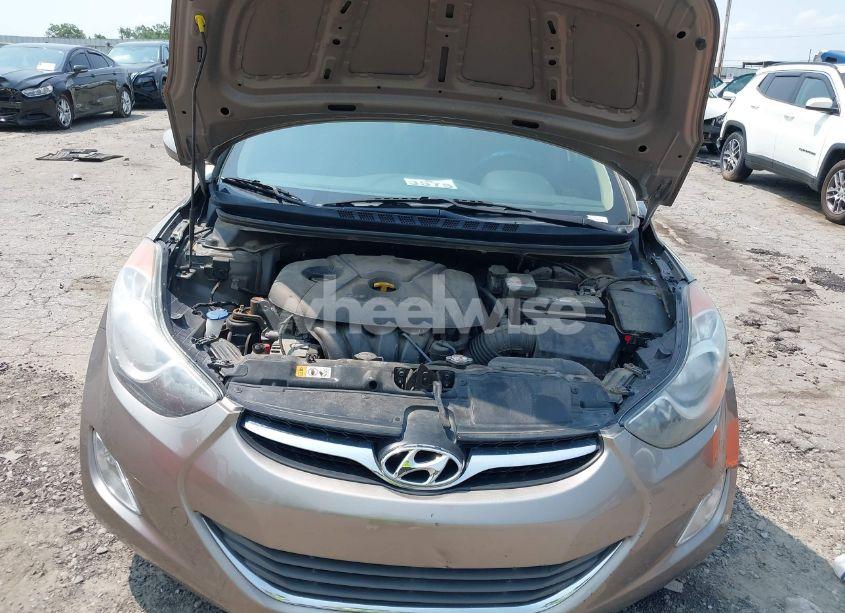Photo 10 of 2013 Hyundai Elantra GLS (VIN 5NPDH4AE9DH441145)