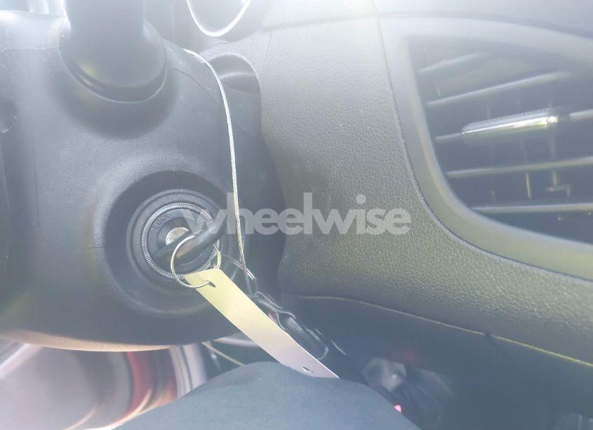 Photo 11 of 2013 Hyundai Elantra LIMITED (VIN 5NPDH4AE9DH447186)