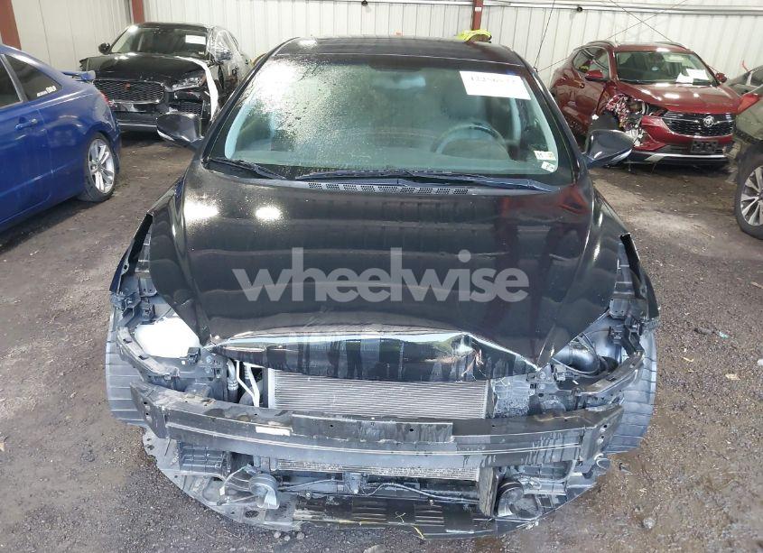 Photo 13 of 2014 Hyundai Elantra LIMITED (VIN 5NPDH4AE9EH460022)