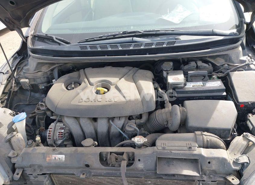 Photo 10 of 2014 Hyundai Elantra SE (VIN 5NPDH4AE9EH478469)