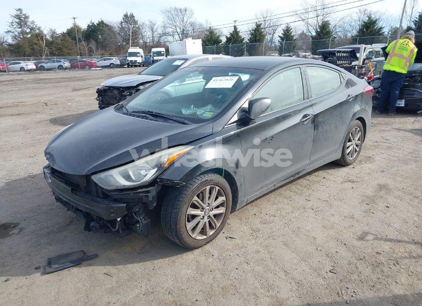 Photo 2 of 2014 Hyundai Elantra SE (VIN 5NPDH4AE9EH478469)