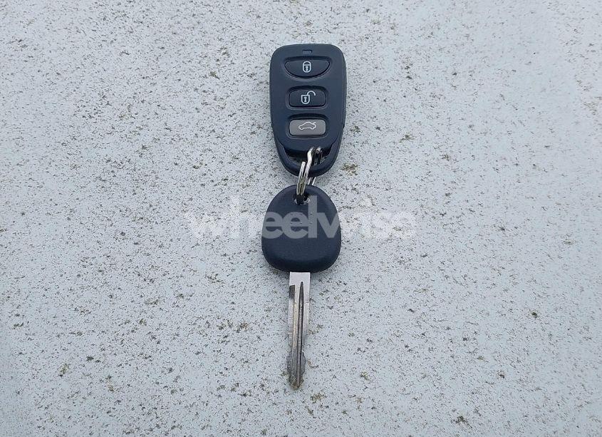 Photo 11 of 2014 Hyundai Elantra SE (VIN 5NPDH4AE9EH482327)