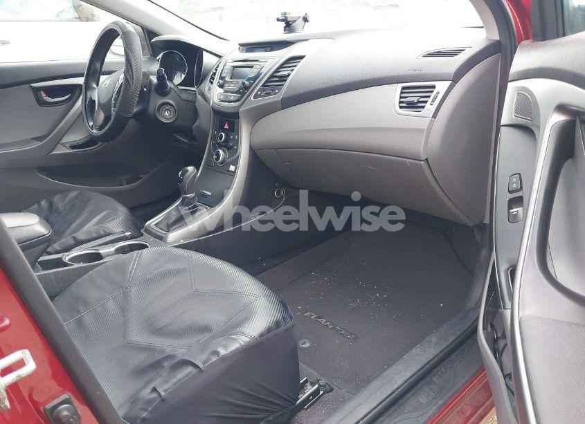 Photo 5 of 2014 Hyundai Elantra SE (VIN 5NPDH4AE9EH482327)