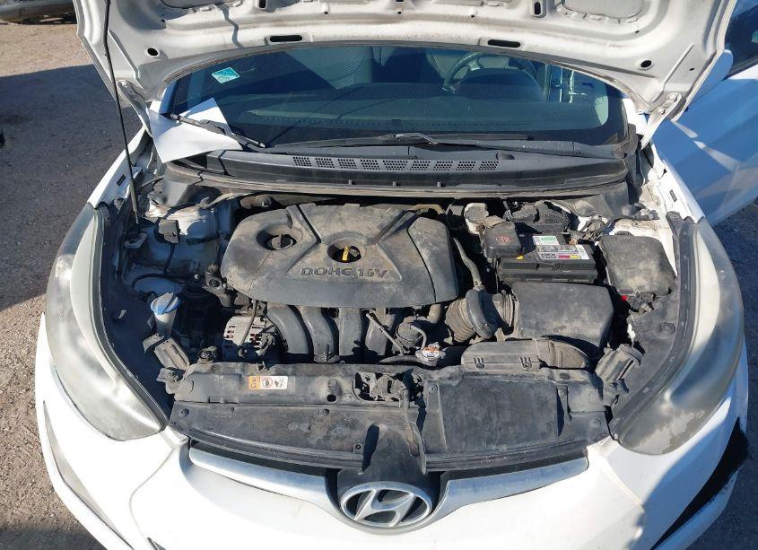 Photo 10 of 2014 Hyundai Elantra SE (VIN 5NPDH4AE9EH485812)