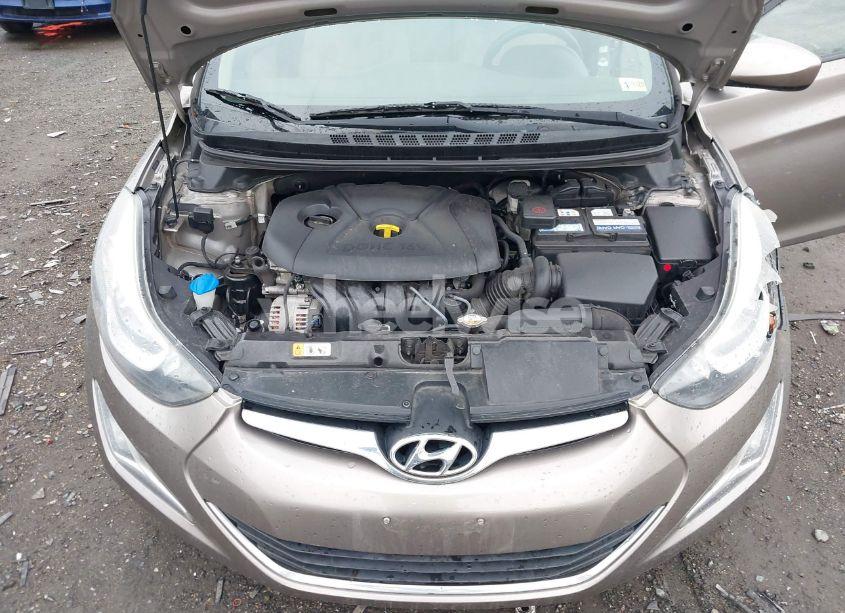 Photo 10 of 2014 Hyundai Elantra SE (VIN 5NPDH4AE9EH501605)