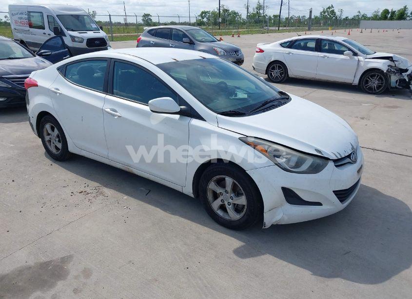 2014 Hyundai Elantra SE (VIN 5NPDH4AE9EH516928) main photo