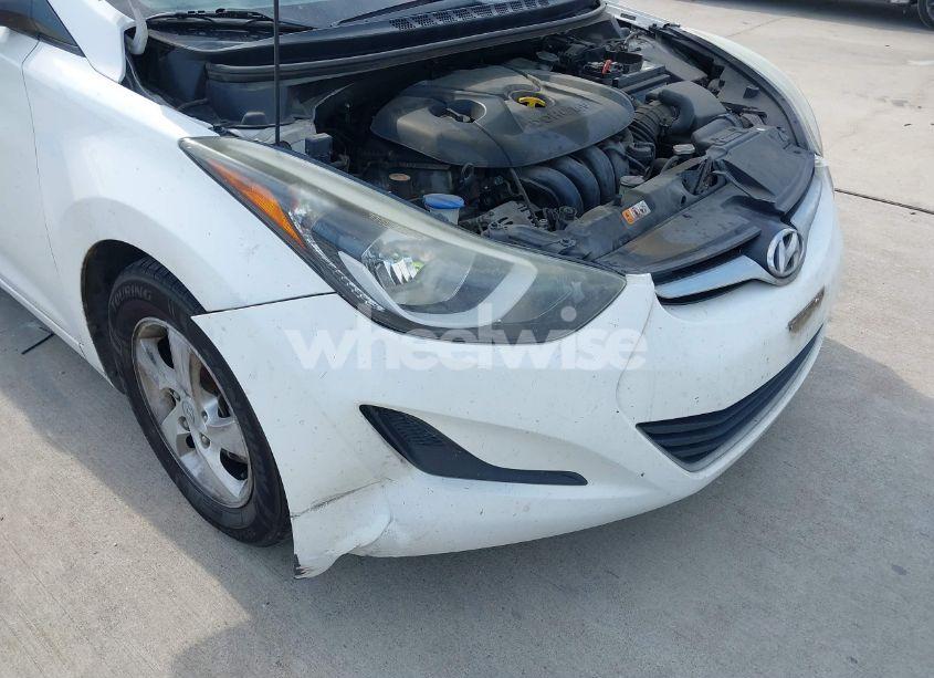 Photo 6 of 2014 Hyundai Elantra SE (VIN 5NPDH4AE9EH516928)