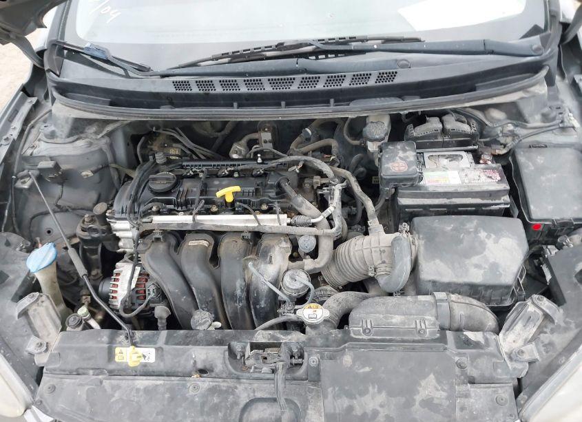 Photo 10 of 2014 Hyundai Elantra SE (VIN 5NPDH4AE9EH523524)