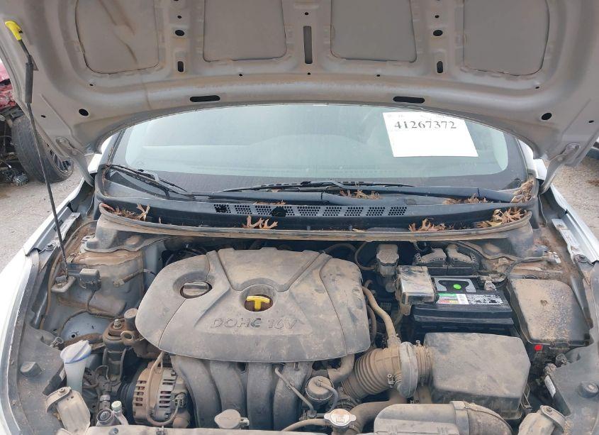 Photo 10 of 2014 Hyundai Elantra SE (VIN 5NPDH4AE9EH526956)