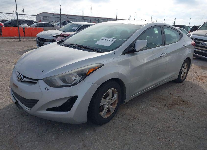 Photo 2 of 2014 Hyundai Elantra SE (VIN 5NPDH4AE9EH526956)