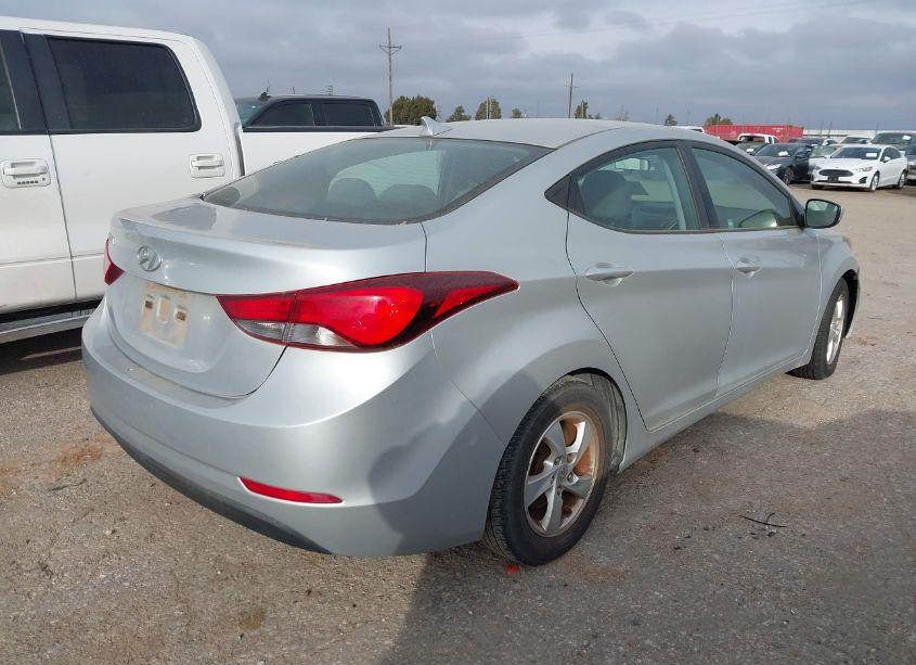 Photo 4 of 2014 Hyundai Elantra SE (VIN 5NPDH4AE9EH526956)