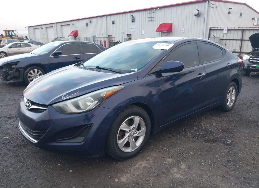 Photo 2 of 2014 Hyundai Elantra SE (VIN 5NPDH4AE9EH529761)