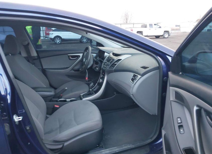 Photo 5 of 2014 Hyundai Elantra SE (VIN 5NPDH4AE9EH529761)