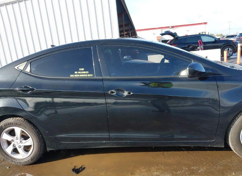 Photo 13 of 2014 Hyundai Elantra SE (VIN 5NPDH4AE9EH533728)