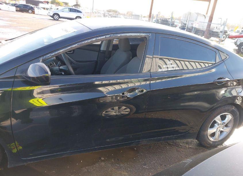 Photo 14 of 2014 Hyundai Elantra SE (VIN 5NPDH4AE9EH533728)