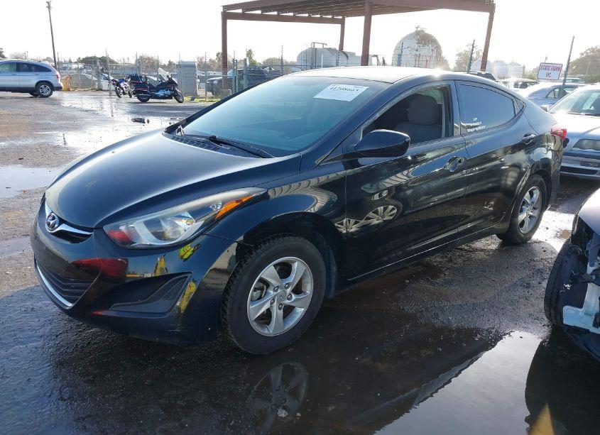 Photo 2 of 2014 Hyundai Elantra SE (VIN 5NPDH4AE9EH533728)
