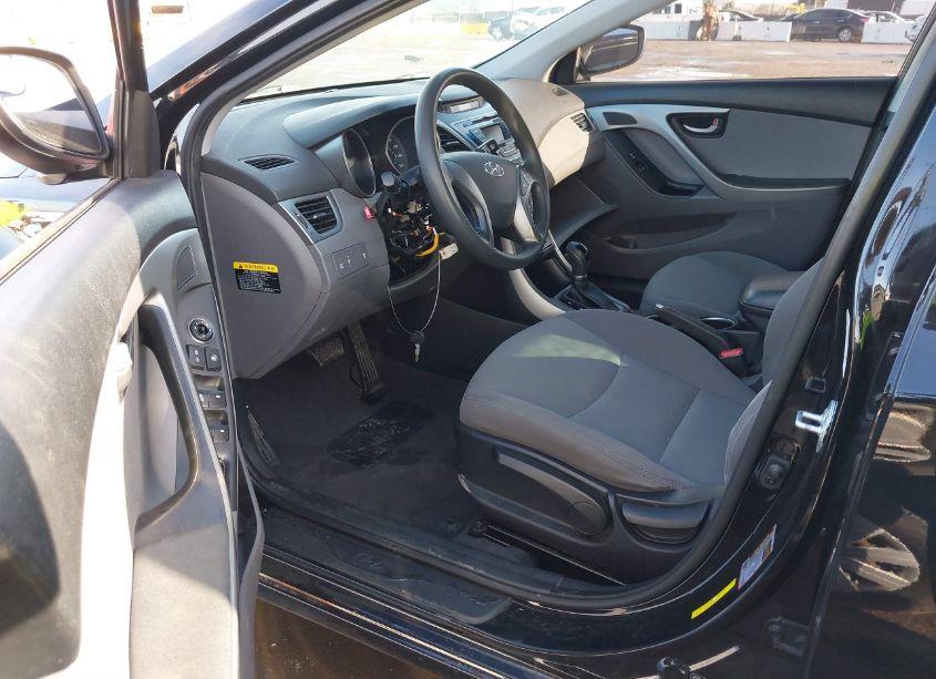 Photo 5 of 2014 Hyundai Elantra SE (VIN 5NPDH4AE9EH533728)