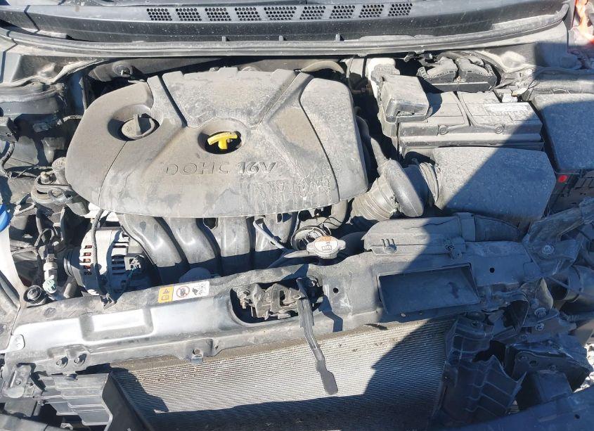 Photo 10 of 2014 Hyundai Elantra SE (VIN 5NPDH4AE9EH537360)