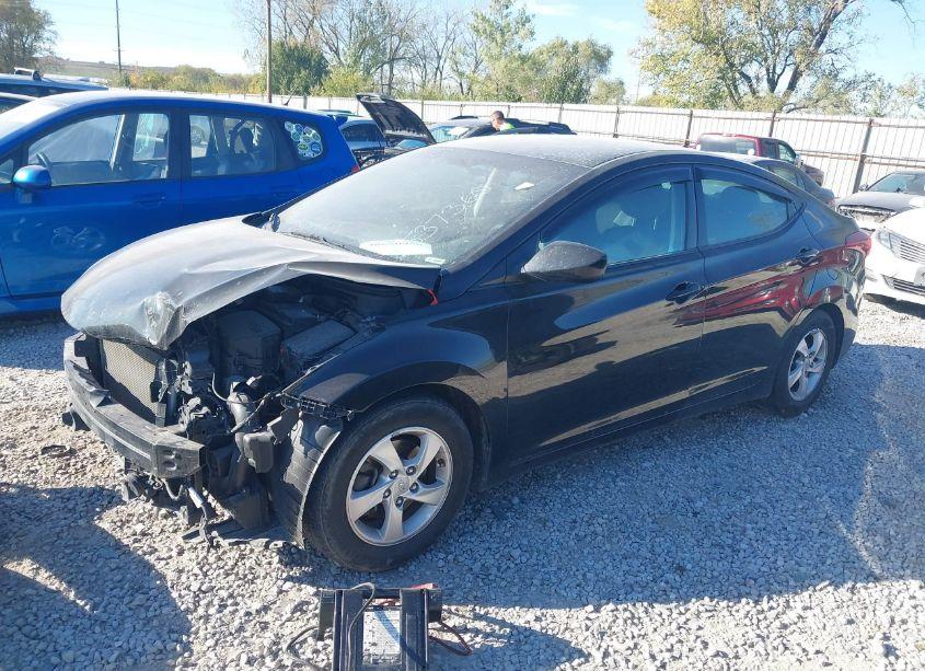 Photo 2 of 2014 Hyundai Elantra SE (VIN 5NPDH4AE9EH537360)