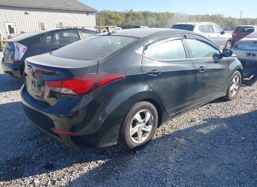 Photo 4 of 2014 Hyundai Elantra SE (VIN 5NPDH4AE9EH537360)