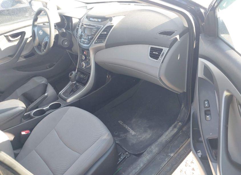 Photo 5 of 2014 Hyundai Elantra SE (VIN 5NPDH4AE9EH537360)