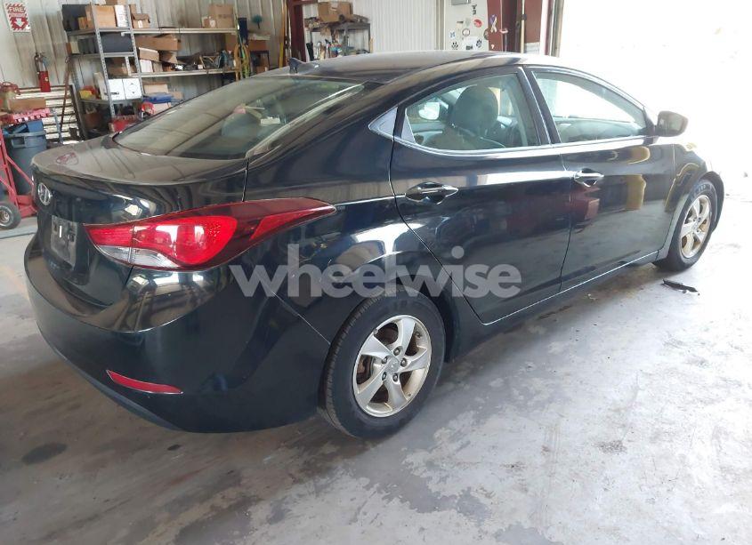 Photo 4 of 2014 Hyundai Elantra SE (VIN 5NPDH4AE9EH538105)
