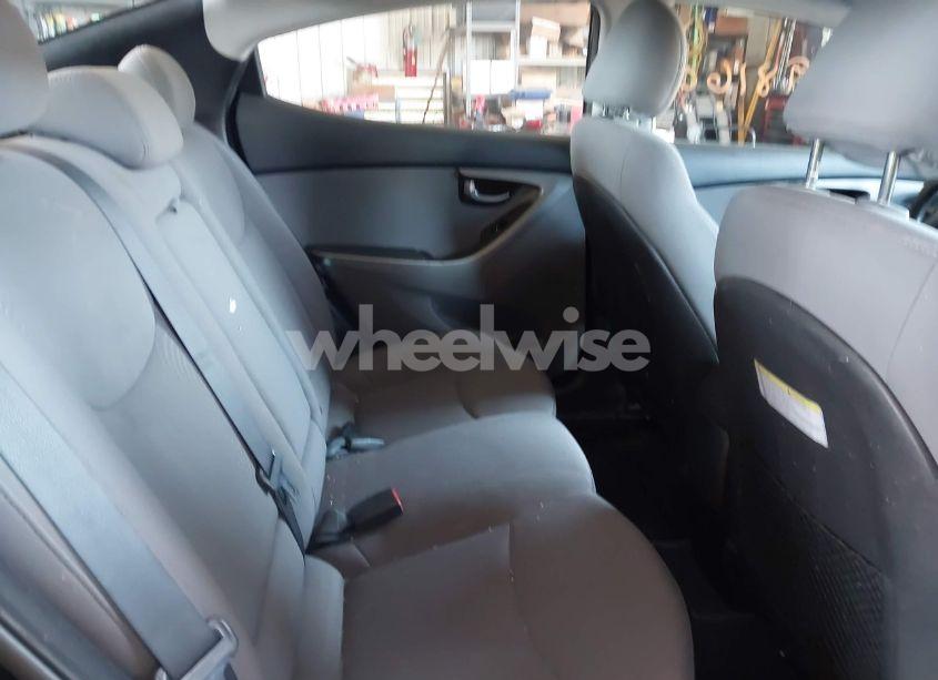 Photo 8 of 2014 Hyundai Elantra SE (VIN 5NPDH4AE9EH538105)