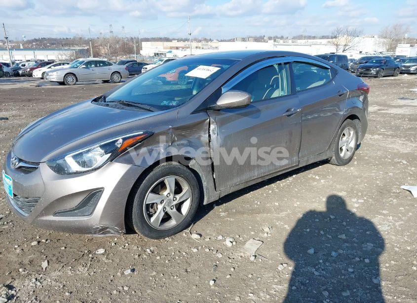 Photo 2 of 2014 Hyundai Elantra SE (VIN 5NPDH4AE9EH538346)