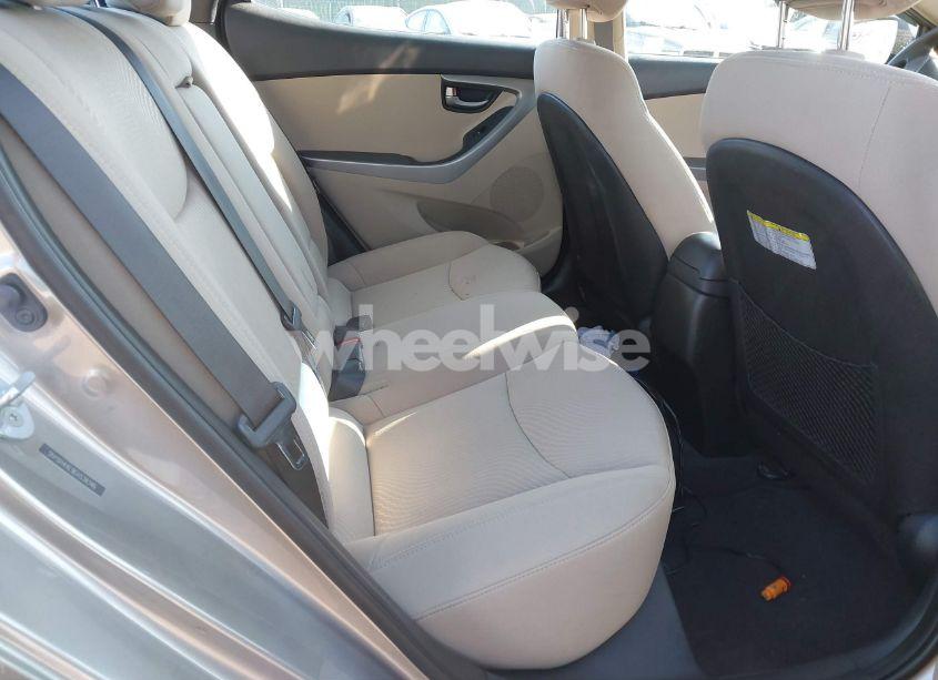 Photo 8 of 2014 Hyundai Elantra SE (VIN 5NPDH4AE9EH538346)