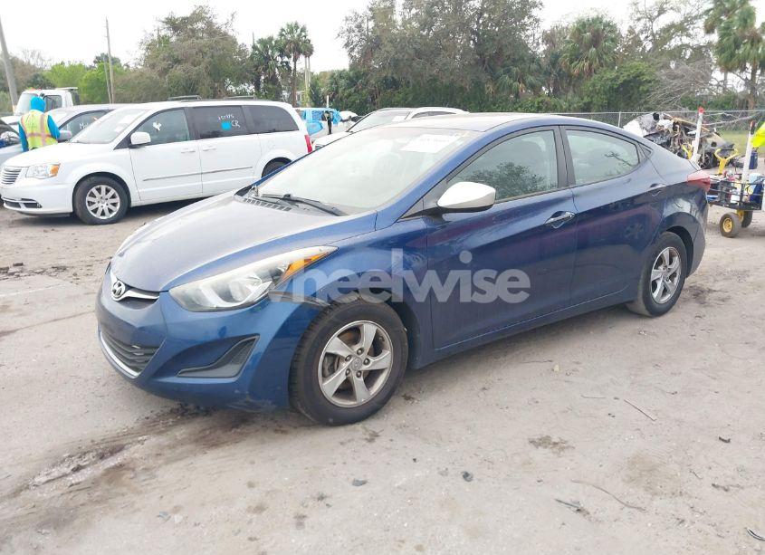 Photo 2 of 2015 Hyundai Elantra SE (VIN 5NPDH4AE9FH559697)