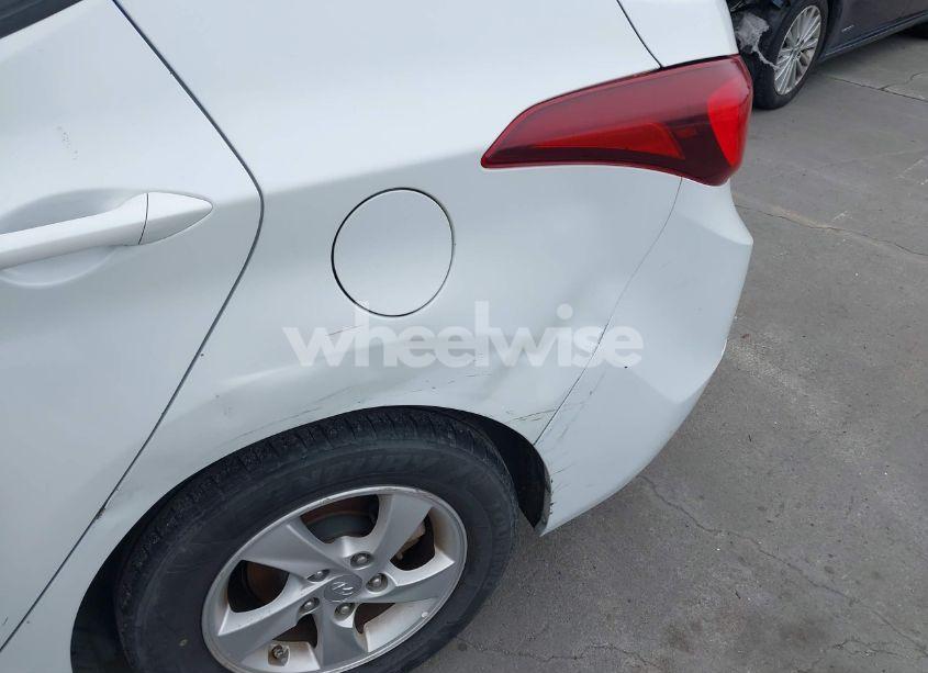 Photo 12 of 2015 Hyundai Elantra SE (VIN 5NPDH4AE9FH563684)