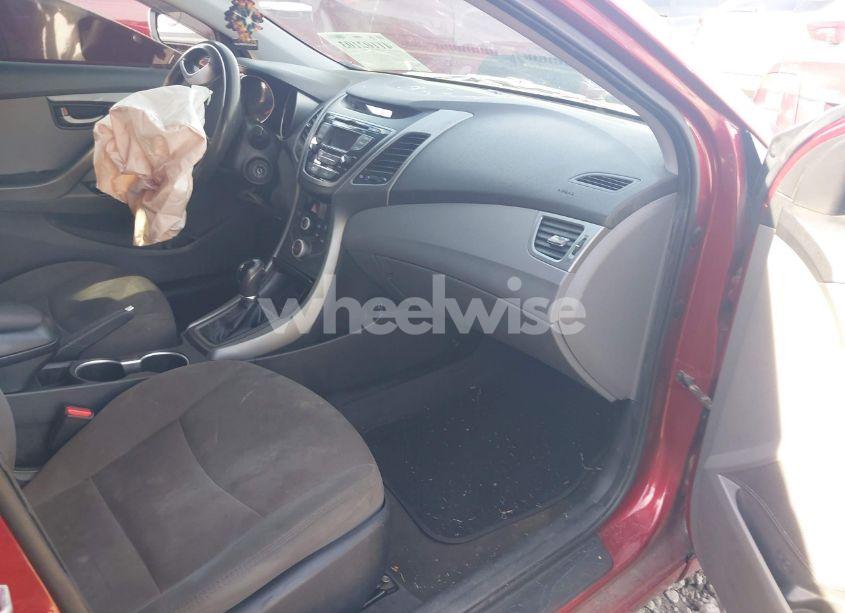 Photo 5 of 2015 Hyundai Elantra SE (VIN 5NPDH4AE9FH565855)