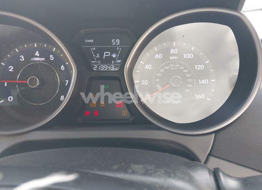 Photo 7 of 2015 Hyundai Elantra SE (VIN 5NPDH4AE9FH565855)