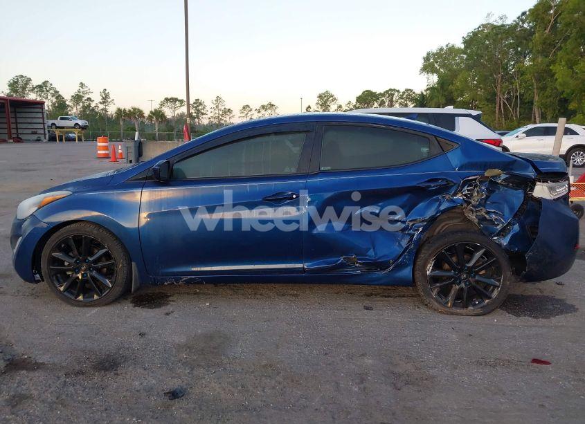 Photo 15 of 2015 Hyundai Elantra SE (VIN 5NPDH4AE9FH572790)