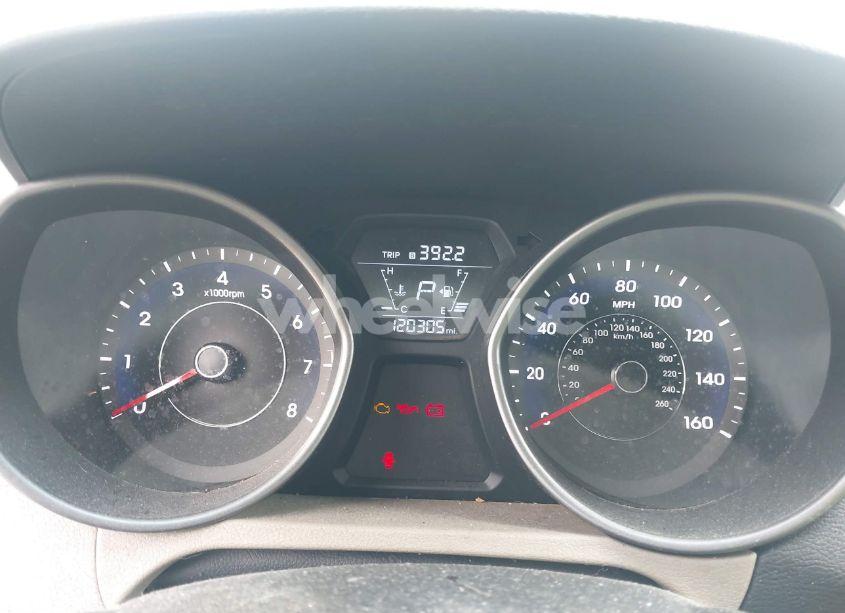 Photo 7 of 2015 Hyundai Elantra SE (VIN 5NPDH4AE9FH583448)