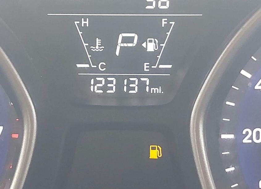 Photo 15 of 2015 Hyundai Elantra SE (VIN 5NPDH4AE9FH584258)