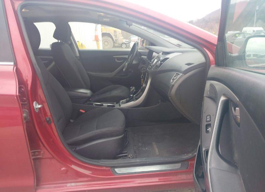 Photo 5 of 2015 Hyundai Elantra SE (VIN 5NPDH4AE9FH584258)