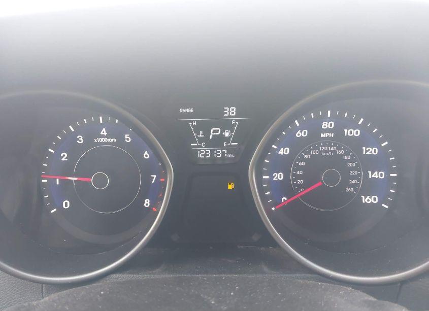 Photo 7 of 2015 Hyundai Elantra SE (VIN 5NPDH4AE9FH584258)