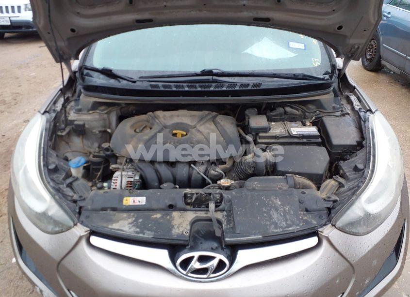 Photo 10 of 2015 Hyundai Elantra SE (VIN 5NPDH4AE9FH587774)