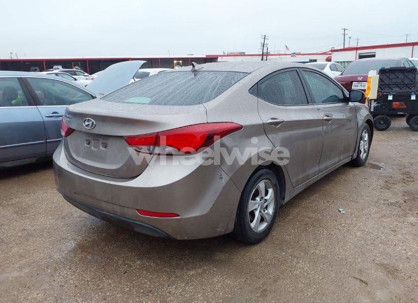 Photo 4 of 2015 Hyundai Elantra SE (VIN 5NPDH4AE9FH587774)